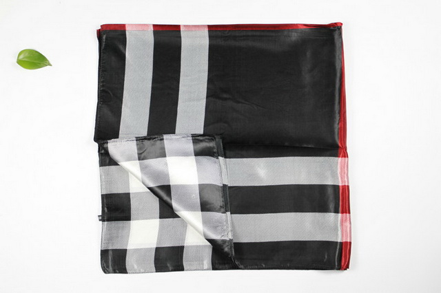 Burberry square scarf 03